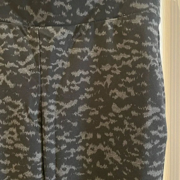 Patterned pants - Picture 2 of 5